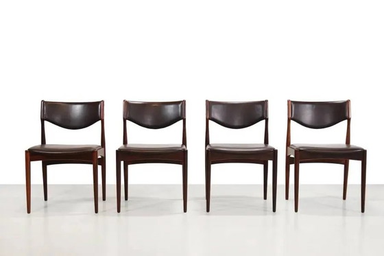 Set van 4 Johannes Andersen eetkamerstoelen in palissanderhout met bruin leer. – Andersen (Johannes), Leather (photo 2 of 6)