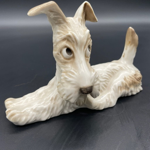 Hutschenreuther Kunstabteilung – Lying Terrier, Porcelain Figurine, Vintage