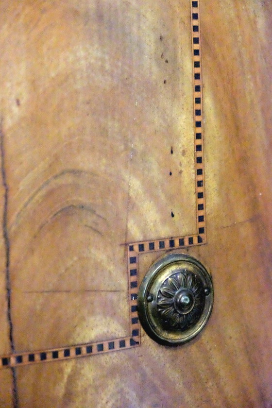 Image 1 of Prachtige 18de eeuwse hoekkast in mahoniehout 