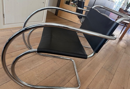 Zwei Ludwig Mies van der Rohe MR20 Stühle von Knoll