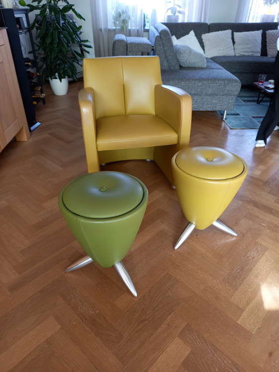 Image 1 of Conjunto sillón Leolux + 2 taburetes Tamtam