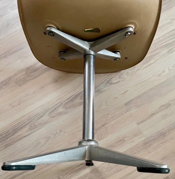 Retro Opportunity - 10 Original Wilkhahn Chairs – Dining chairs, Plastic, Velvet (photo 5 of 5)