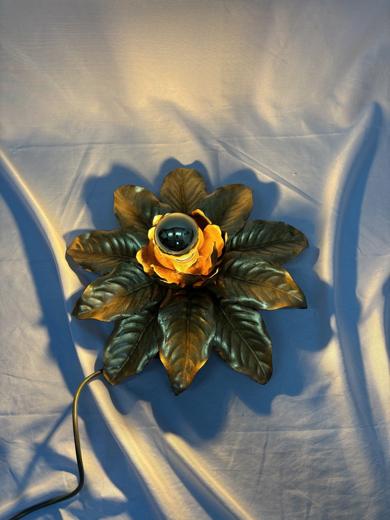 Image 1 of Applique murale vintage Hollywood Regency, fleur dorée