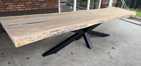 Image 1 of Boomstam Tafel Frans Eiken