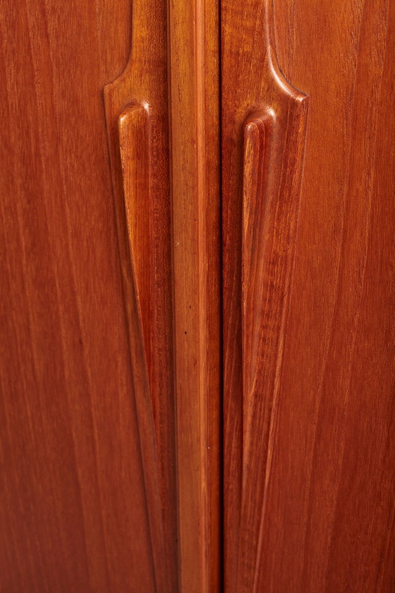 Image 1 of Modèle 19 Highboard Conçu par Gunni Omann pour Omann Jun Møbelfabrik, Danemark Années 1960