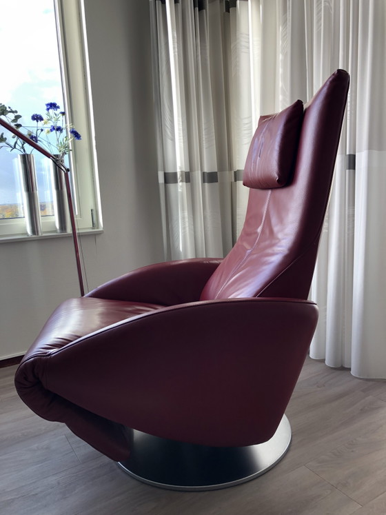 Image 1 of De Sede relaxfauteuil rood leer draaibaar