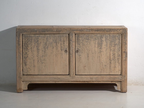 Antique low sideboard in elm with two doors – China, circa 1950 – Sideboard cabinet (photo 28 of 40)