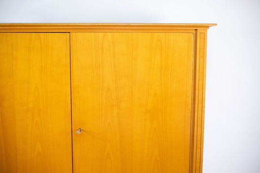 Vintage kledingkast uit de jaren 50 van Deutsche Werkstätten für Wohnkunst