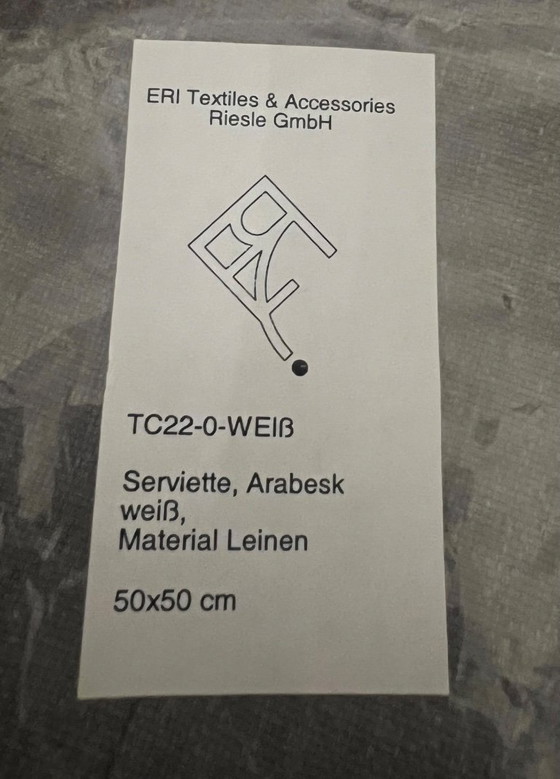 Image 1 of 12 tovaglioli ricamati a mano Eri Textiles