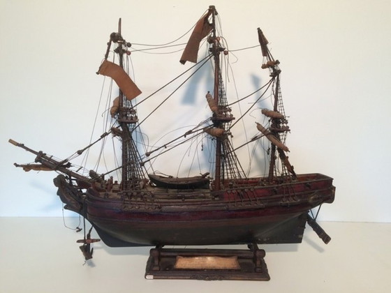 Image 1 of Maquette de bateau anglaise ancienne : « H.M.S. Mermaid », XIXe siècle