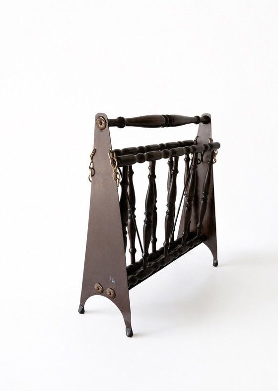 Image 1 of Revistero plegable italiano de mediados de siglo (años 50) – Madera teñida de ébano y latón