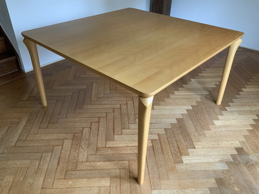 Cassina Quadratischer Esstisch