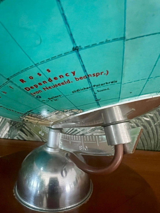 Globe lumineux JRO vintage – Globe en verre années 50/60 – Base en teck – Mid Century – Globe terrestre (photo 5 of 8)