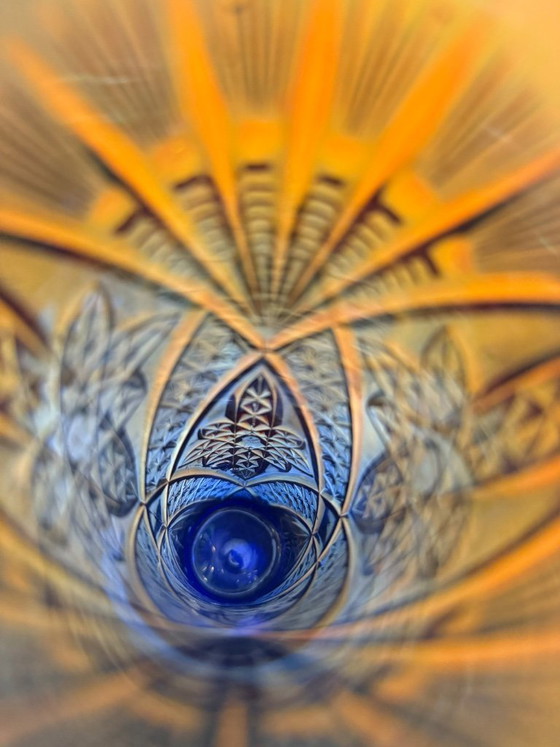 Image 1 of Vase ancien Brockwitz « Étoile incurvée » en verre irisé bleu cobalt • 24,5 cm • Bon état vintage