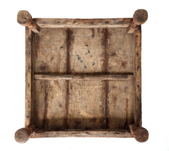 Image 1 of Table rituelle indienne ancienne de type Bajot bois et laiton – Rajasthan ou Gujarat – fin XIXe siècle