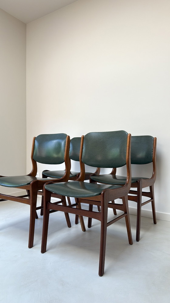 Image 1 of Vier vintage houten stoelen met groen skai leer