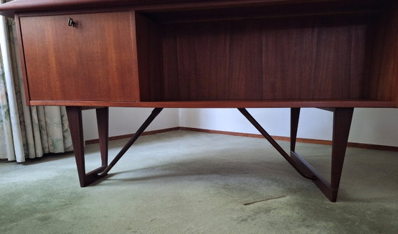 Boomerang desk by Peter Løvig Nielsen, 1960s – Wood (photo 12 of 25)