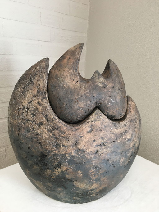 Ceramic sculpture vegetation