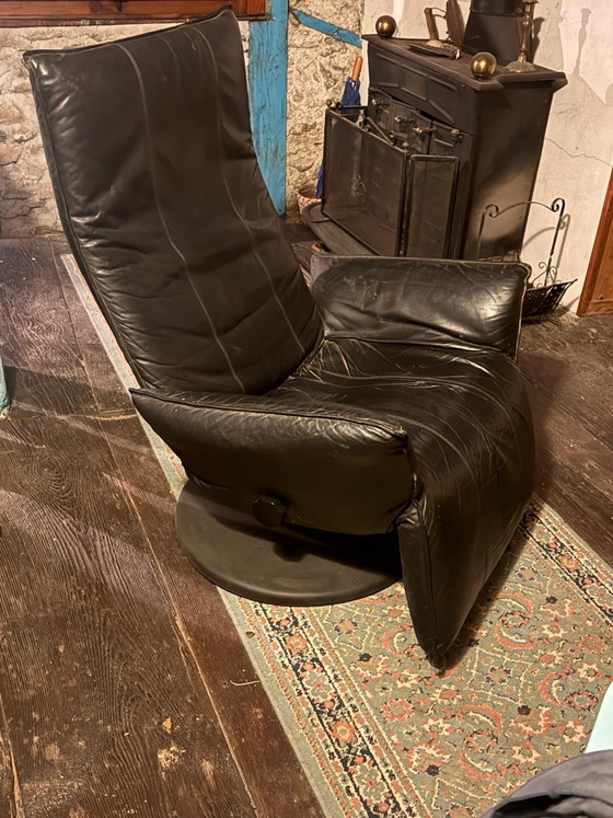 80s vintage black leather adjustable recliner chair, swivel (photo 2 of 15)