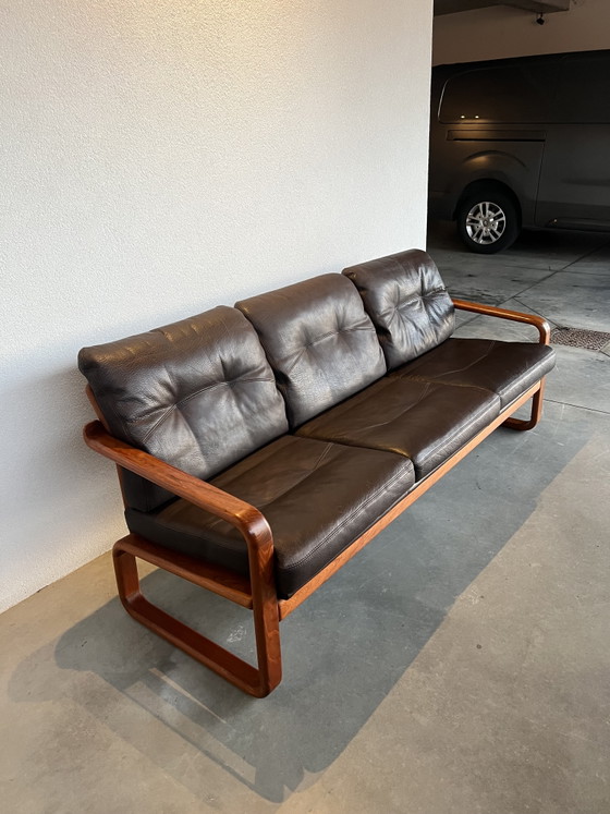Holstebro Für HS Design, Dänemark 70er Jahre – HS Design Denmark, 3-5 Sitzer Sofas, Leather, Wood (photo 2 of 10)
