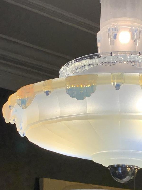Art Deco Cascade Opaal Matglas Kroonluchter van Jean Gauthier voor Ezan, jaren 30 (photo 8 of 18)