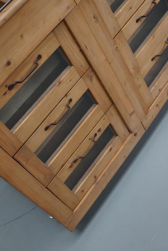 Image 1 of Vintage Nederlandse grenen haberdashery winkelkast met glazen fronten