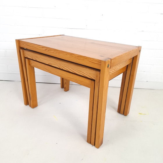 Image 1 of Vintage mimiset bijzettafels grenenhout jaren 70