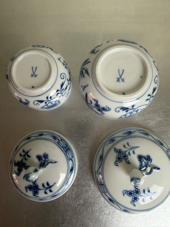 Image 1 of Original Meissen Onion Pattern Tin Set – 2 Lidded Tins – 1st & 2nd Choice – Excellent Condition