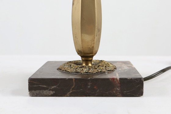 Image 1 of Art Nouveau tafellamp met messing en marmeren voet en glazen kap, jaren 1920