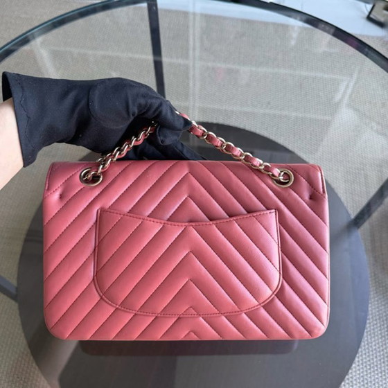 Image 1 of Chanel Classic Flap Medium - 25 cm Chevron-Lammleder, roségoldene Hardware, Serie 25