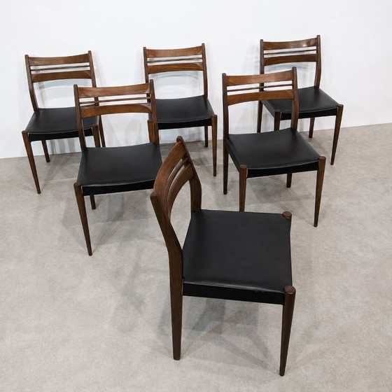 Image 1 of Set van zes Scandinavische vintage teakhouten stoelen uit de jaren 60.