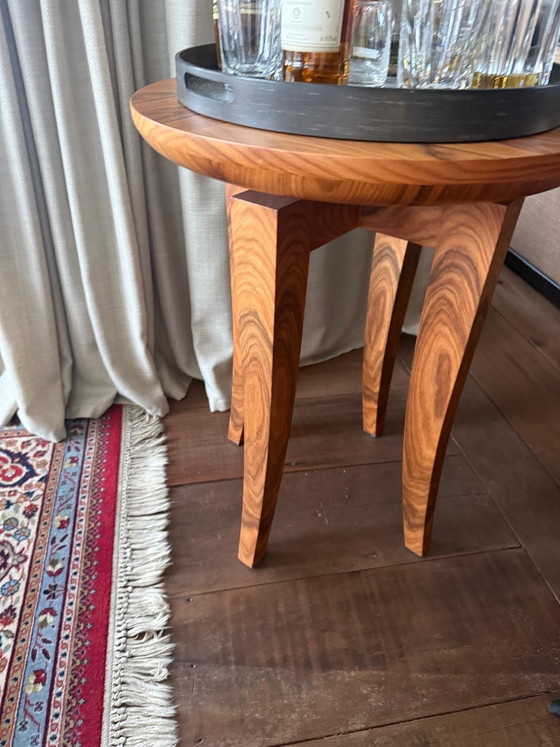 Image 1 of Table d'entrée/table basse ronde en bois massif