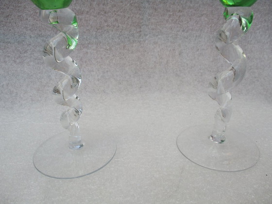 Image 1 of Cocktailglas-Set mit gedrehtem Stiel, Luxus mundgeblasen, grüner Spiralstiel, Studioglas, 21 cm.