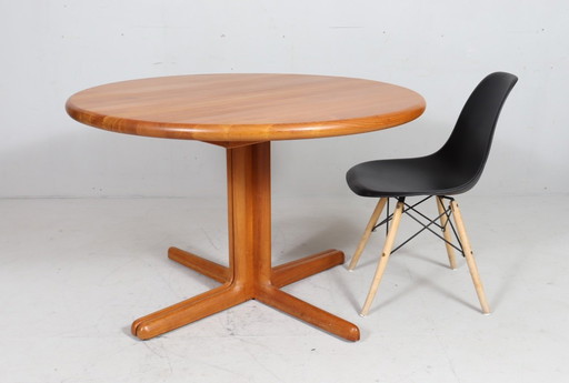 Mid Century table de salle à manger extensible probablement Langeskov Möbelfabrik, teck, Danemark, années 1970