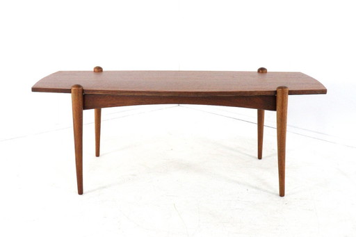 Vintage Coffee Table With Reversible Top