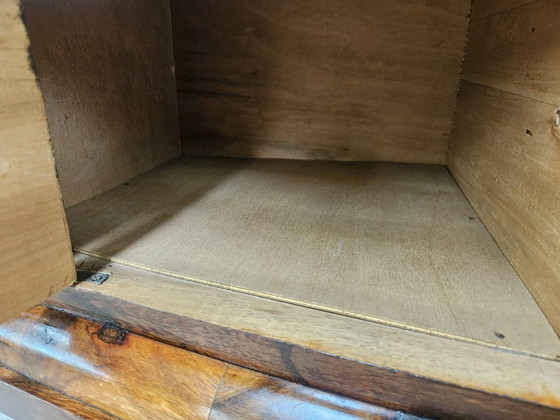 Image 1 of Toscaanse Art Deco kaptafel uit de jaren 40 van walnootwortelhout.