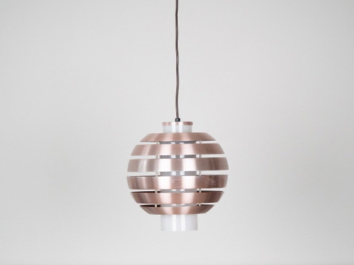 Deense hanglamp in futuristische stijl uit de jaren 70.