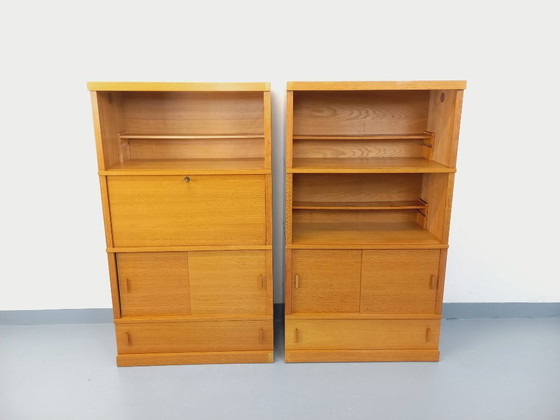 Image 1 of Vintage secretair/boekenkast van eikenhout uit de jaren 60.