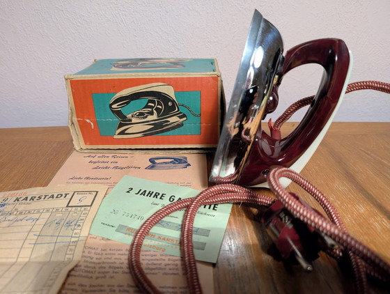 Image 1 of Travel iron