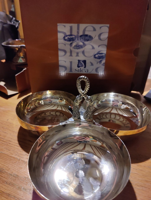 Plat en argent de Silée