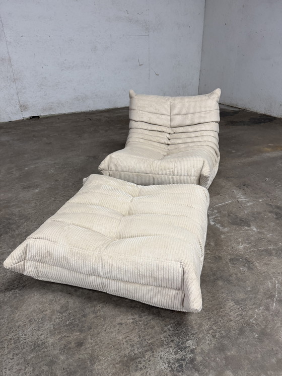 Image 1 of Sofá individual y puf Ligne Roset Togo (+elementos adicionales) en pana beige.
