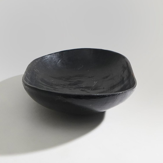 Image 1 of Ciotola in legno nero dalla forma organica, anni '60