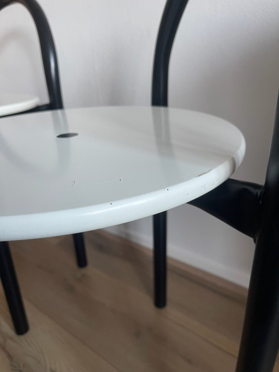 Set di 2 sgabelli di design | Stile Memphis Milano / Gae Aulenti – Metallo, Legno (photo 8 of 12)