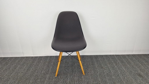 Vitra Eames DSR Chair (12 available)
