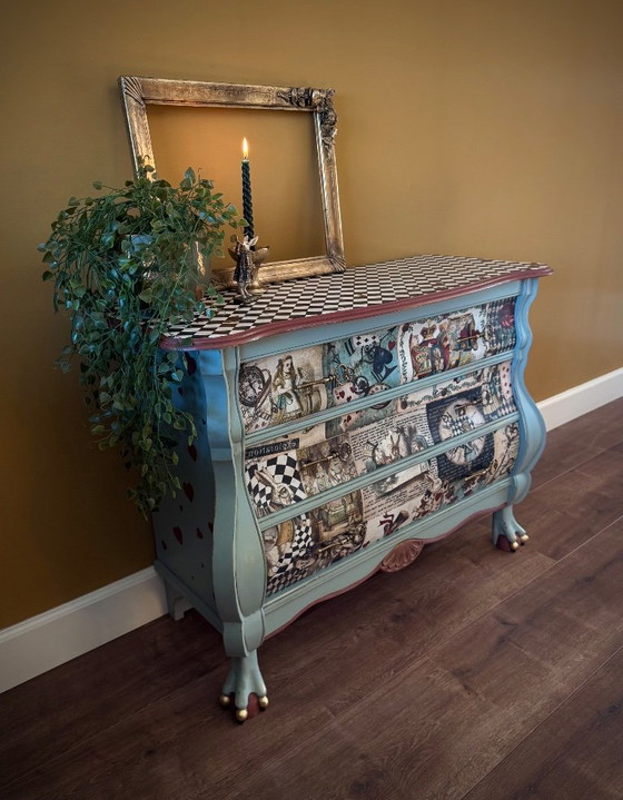 Petite commode Alice au Pays des Merveilles. – Bois (photo 7 of 9)