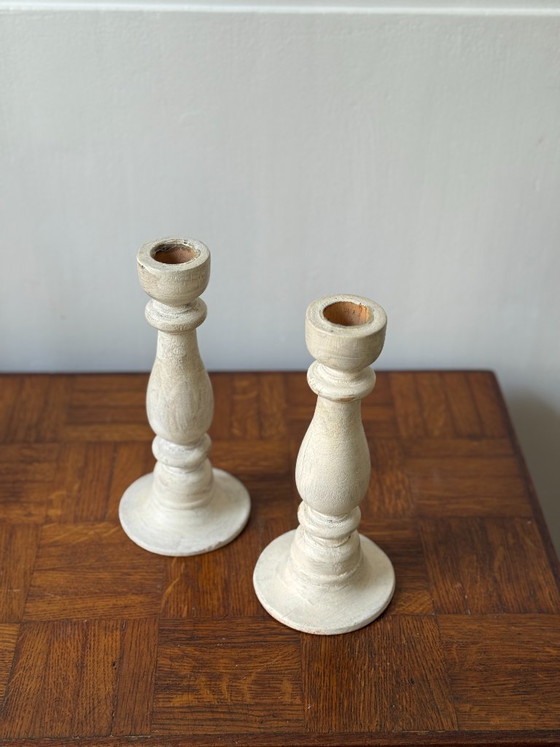 Image 1 of Bougeoirs en bois blanc 