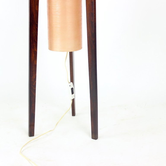 Image 1 of Lampada a razzo spaziale indipendente in fibra di vetro rosa, Cecoslovacchia, anni '60