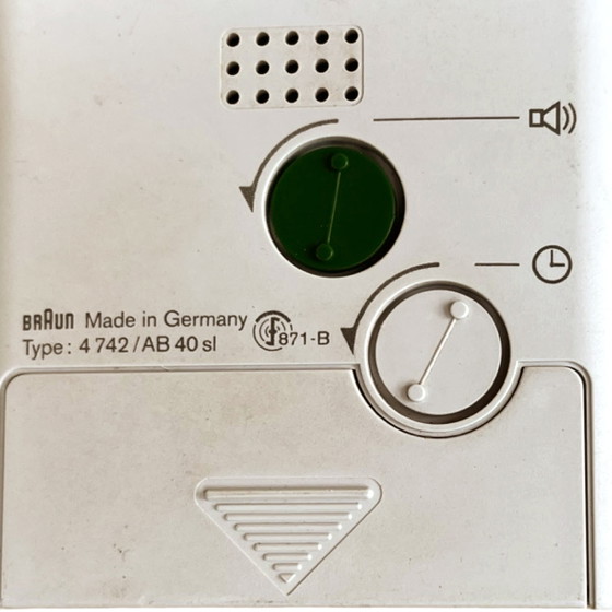 Image 1 of Reloj despertador Braun blanco, diseñado por Dietrich Lubs, Alemania, 1992