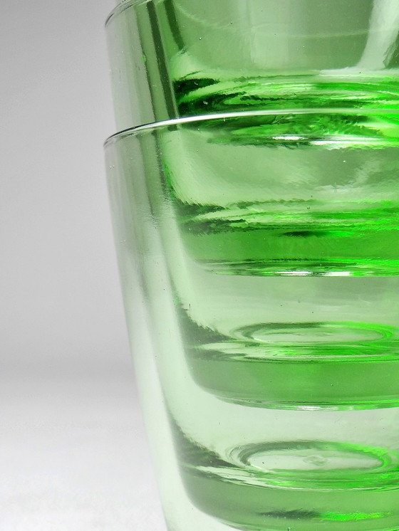 Image 1 of 5 Kleine fluorescerend groene vintage waterglazen