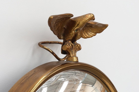 Image 1 of Petit miroir convexe décoratif doré de style Empire avec aigle, France